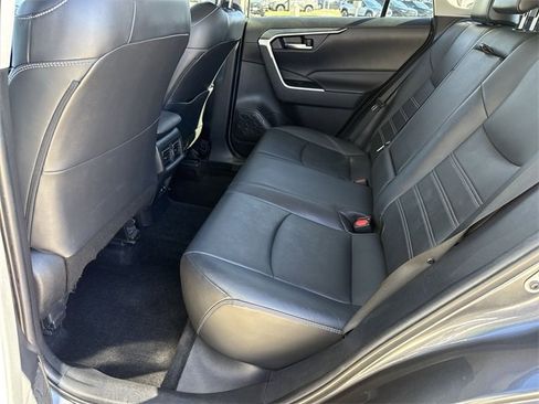 Used 2021 Toyota RAV4 XLE Premium image 16