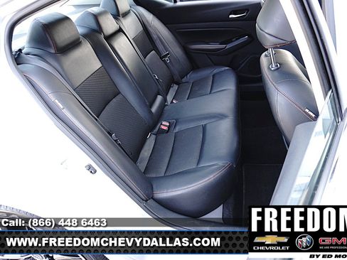 Used 2023 Nissan Altima 2.5 SR FWD image 12