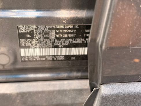 Used 2019 Toyota RAV4 XLE AWD/4WD image 10