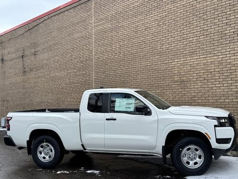 New 2026 Nissan Frontier S image 3