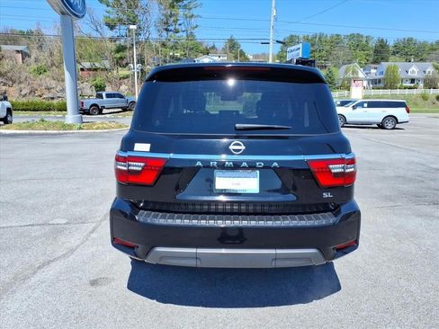 Used 2024 Nissan Armada SL w/ Captain's Chairs Package AWD/4WD image 8