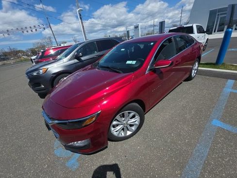Used 2024 Chevrolet Malibu LT image 1