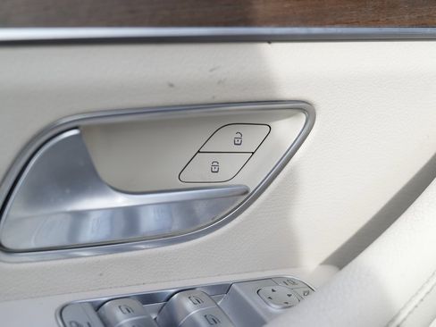 Used 2021 Mercedes-Benz GLE 350 4MATIC image 29