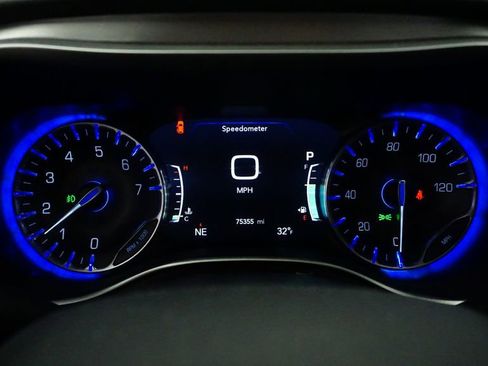 Certified 2020 Chrysler Pacifica Touring-L w/ Advanced Safetytec Group image 34