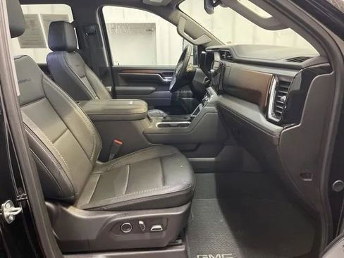 Used 2024 GMC Sierra 2500 Denali image 14