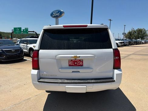 Used 2020 Chevrolet Suburban LT AWD/4WD image 8