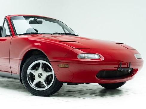 Used 1990 MAZDA MX-5 Miata RWD image 4