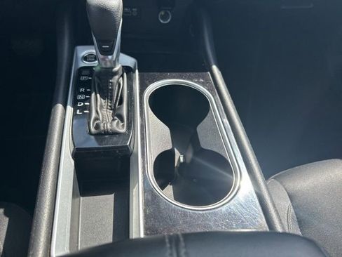 Used 2024 Nissan Altima 2.5 SV FWD image 26