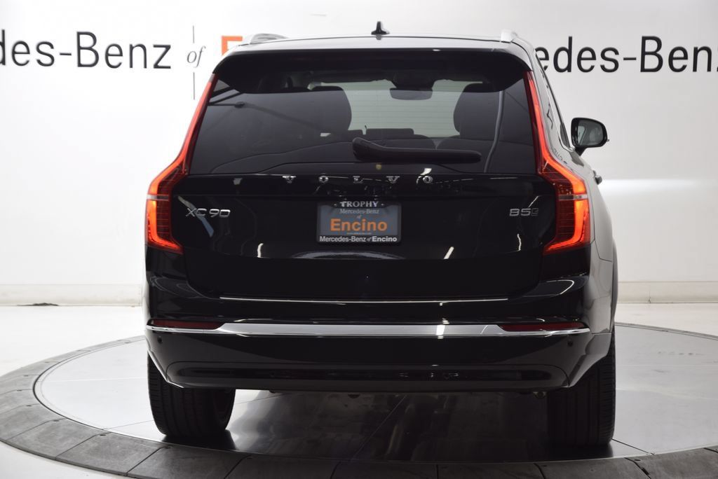 Used 2023 Volvo XC90 B5 Plus w/ Protection Package Premier AWD/4WD image 5
