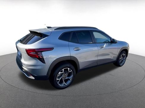 Used 2025 Chevrolet Trax LT image 13
