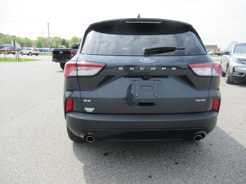 Used 2022 Ford Escape SE w/ SE Sport Appearance Package image 6