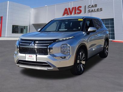 Used 2025 Mitsubishi Outlander SE