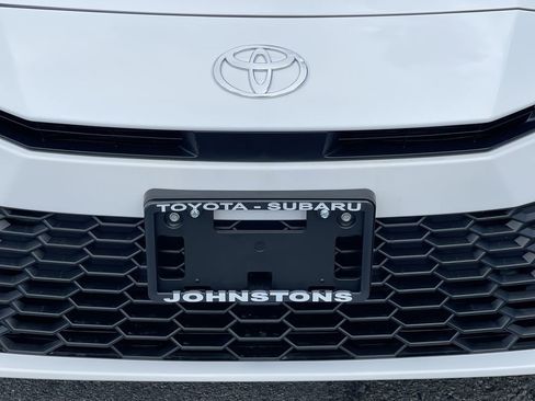 Used 2026 Toyota Camry SE AWD/4WD image 19