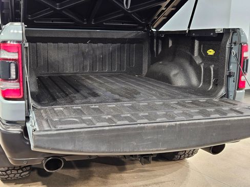 Used 2021 RAM 1500 Big Horn w/ Built-to-serve Edition image 18