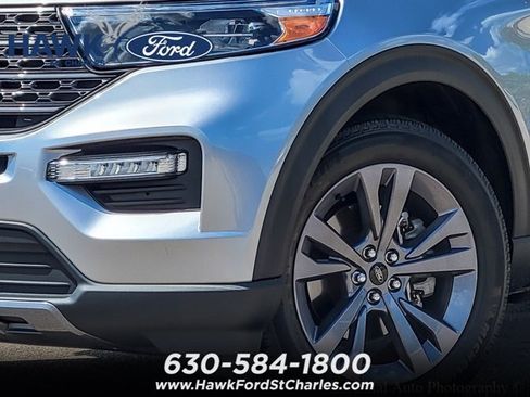 Certified 2023 Ford Explorer XLT w/ Equipment Group 202A AWD/4WD image 3