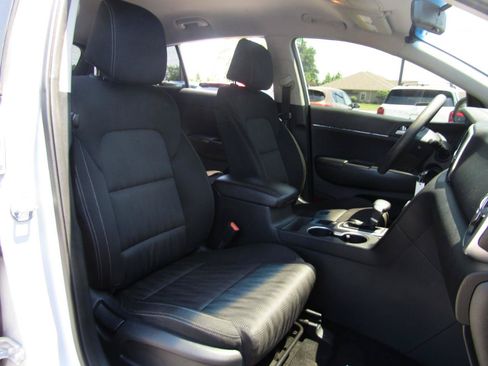 Used 2017 Kia Sportage LX FWD image 25