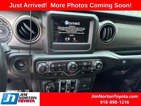 Used 2019 Jeep Wrangler Unlimited Sport S AWD/4WD image 13
