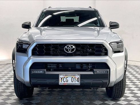 Used 2025 Toyota 4Runner 4WD image 2