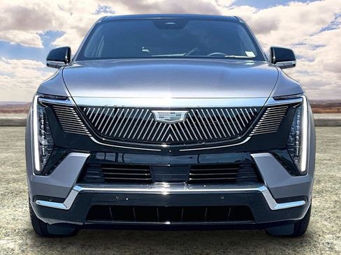 Certified 2026 Cadillac Escalade IQ Luxury 1 AWD/4WD image 2