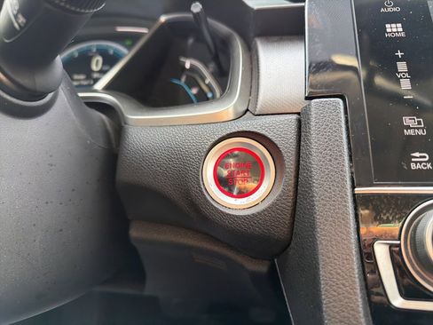 Used 2017 Honda Civic EX image 32