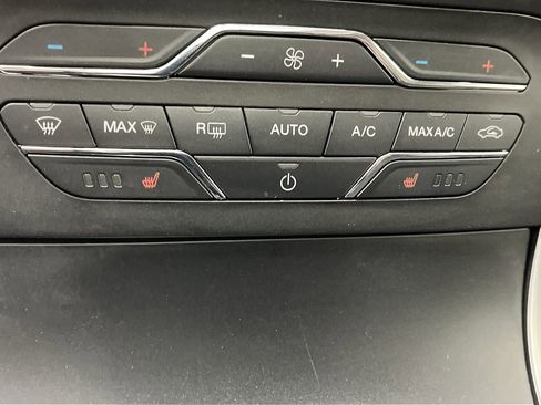 Used 2019 Ford Edge SEL image 25