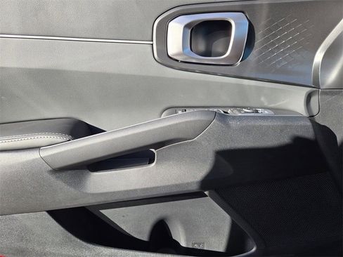 New 2026 Kia Sorento S w/ S Panoramic Sunroof Package FWD image 18