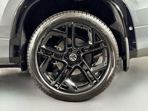 New 2026 Volkswagen Tiguan SE R-Line image 32