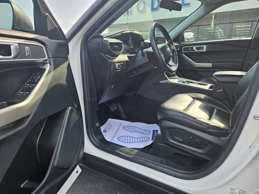 Used 2021 Ford Explorer XLT RWD image 13