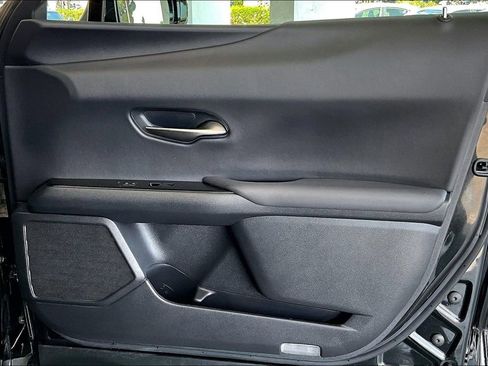 Used 2024 Lexus UX 250h FWD image 28