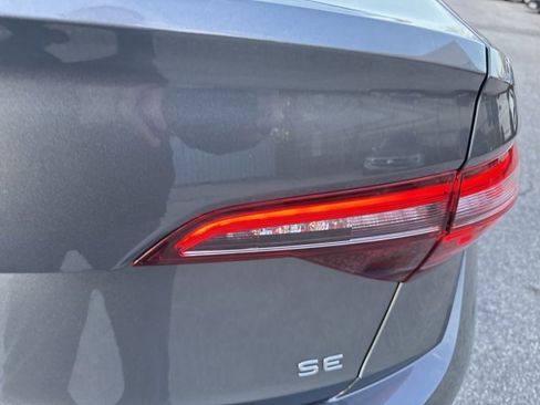 Used 2022 Volkswagen Jetta SE image 33