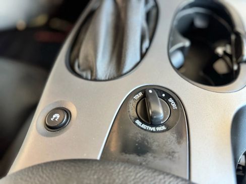 Used 2006 Chevrolet Corvette Convertible w/ Preferred Equipment Group image 22