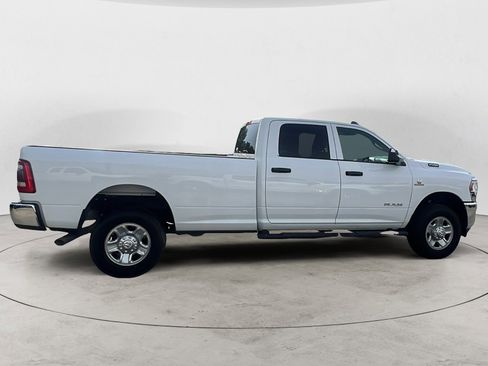 Used 2022 RAM 2500 Tradesman w/ Chrome Appearance Group AWD/4WD image 7