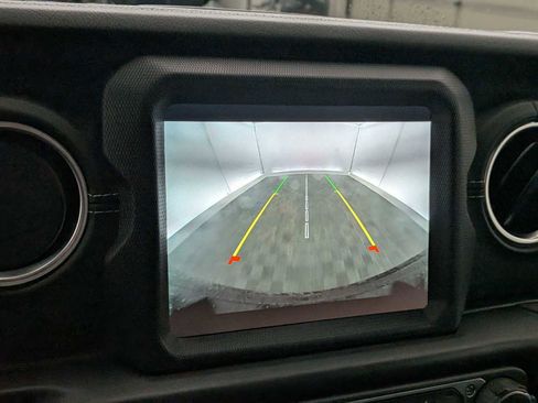 Used 2023 Jeep Wrangler Sahara w/ Cold Weather Group image 29