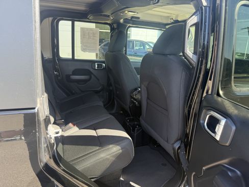 Used 2020 Jeep Gladiator Sport w/ Quick Order Package 24S AWD/4WD image 10