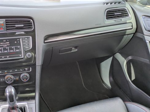 Used 2017 Volkswagen GTI S image 18