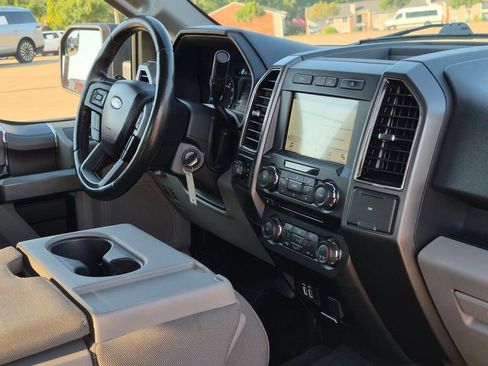 Used 2018 Ford F150 XLT w/ Equipment Group 302A Luxury AWD/4WD image 32