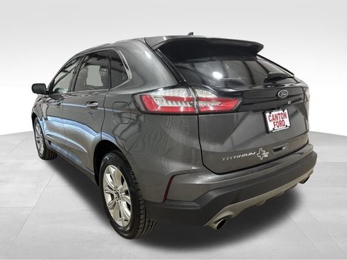 Used 2023 Ford Edge Titanium image 3