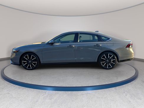 Used 2024 Honda Accord Touring image 8