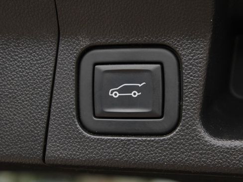 Used 2023 GMC Acadia SLE w/ Driver Convenience Package AWD/4WD image 9