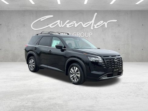 New 2026 Nissan Pathfinder SL FWD image 2