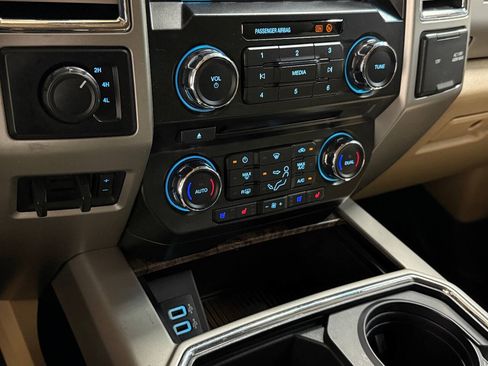 Used 2017 Ford F350 Lariat AWD/4WD image 58