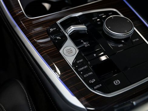 Used 2026 BMW X5 xDrive40i w/ M Sport Package image 25