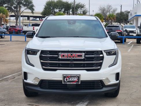 Used 2025 GMC Acadia Elevation image 2
