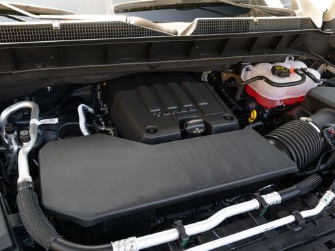 New 2025 Chevrolet Silverado 1500 LT image 36