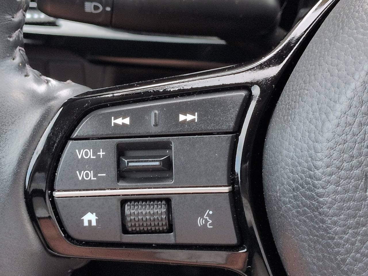 Used 2023 Honda CR-V EX-L image 27