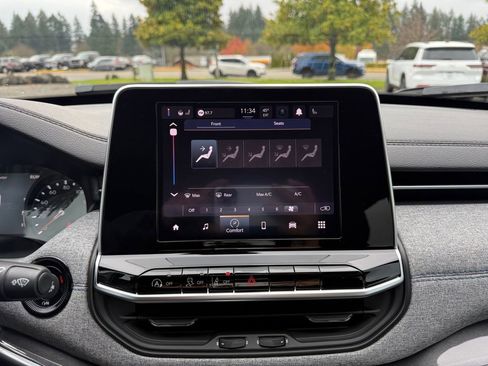 New 2026 Jeep Compass Latitude image 21