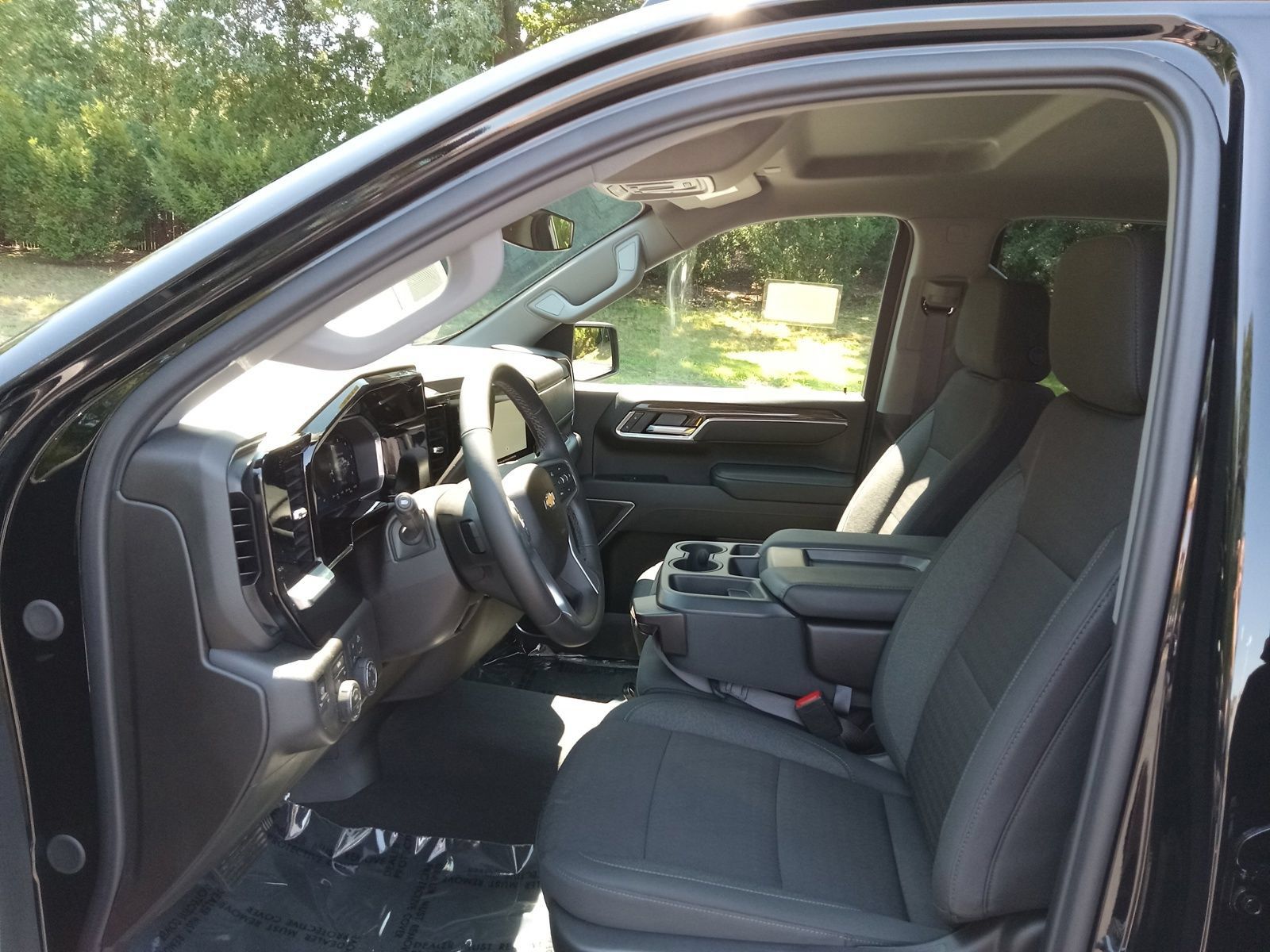 Used 2026 Chevrolet Silverado 1500 LT AWD/4WD image 11