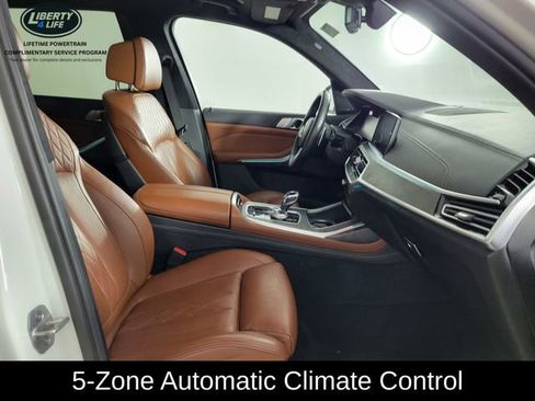 Used 2021 BMW X7 M50i image 18