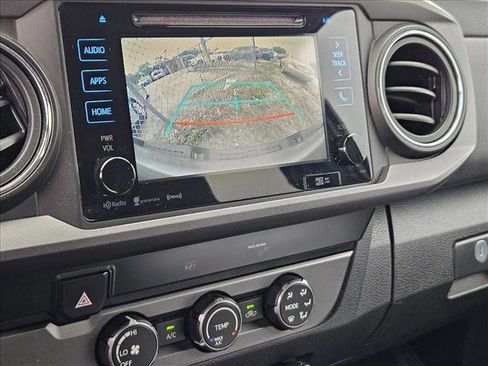 Used 2019 Toyota Tacoma TRD Off-Road image 9