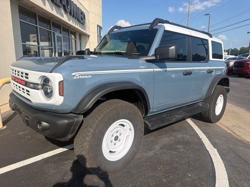 Used 2025 Ford Bronco Heritage Edition AWD/4WD image 1